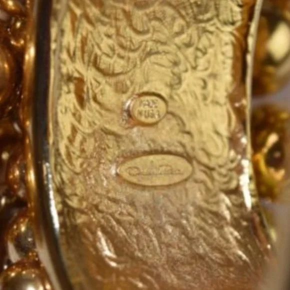 Oscar de La Renta, runway Elegant Gold Beaded Bracelet. - Picture 7 of 14